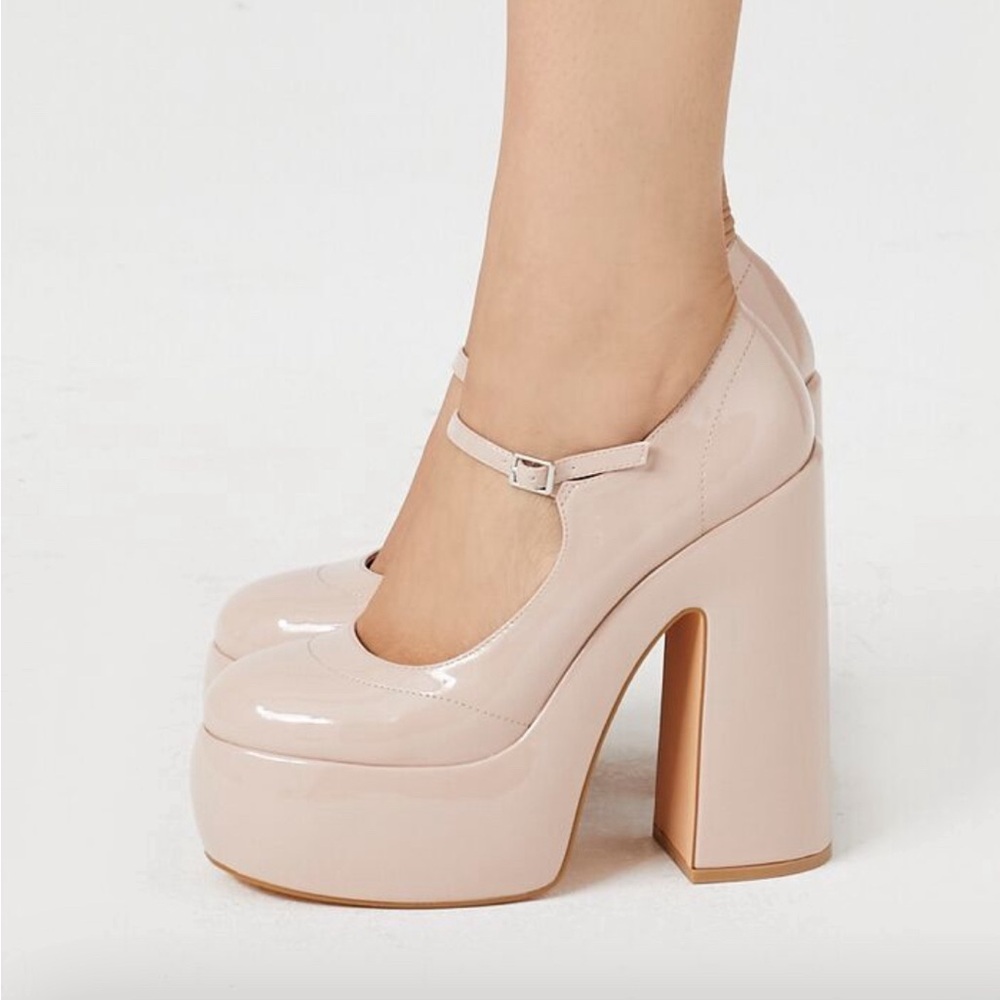BRAND NEW nude platform heels